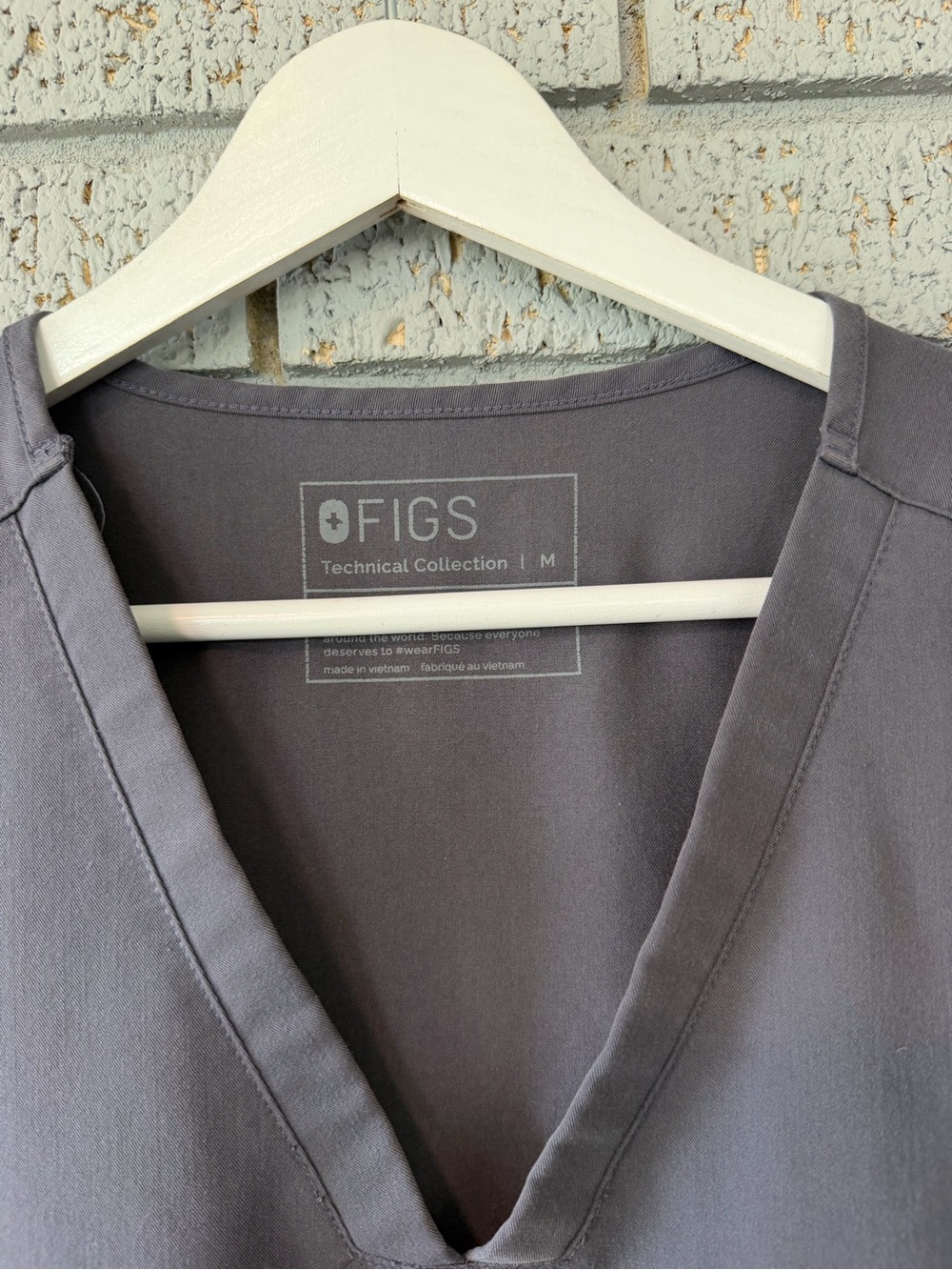 Figs Casma Scrub Top Charcoal Grey Size Medium - Picture 4 of 6